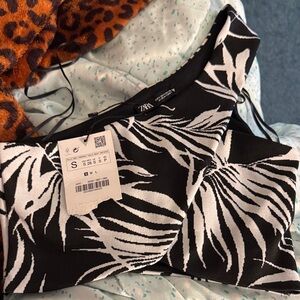 Zara Monochrome Leaf Print Top